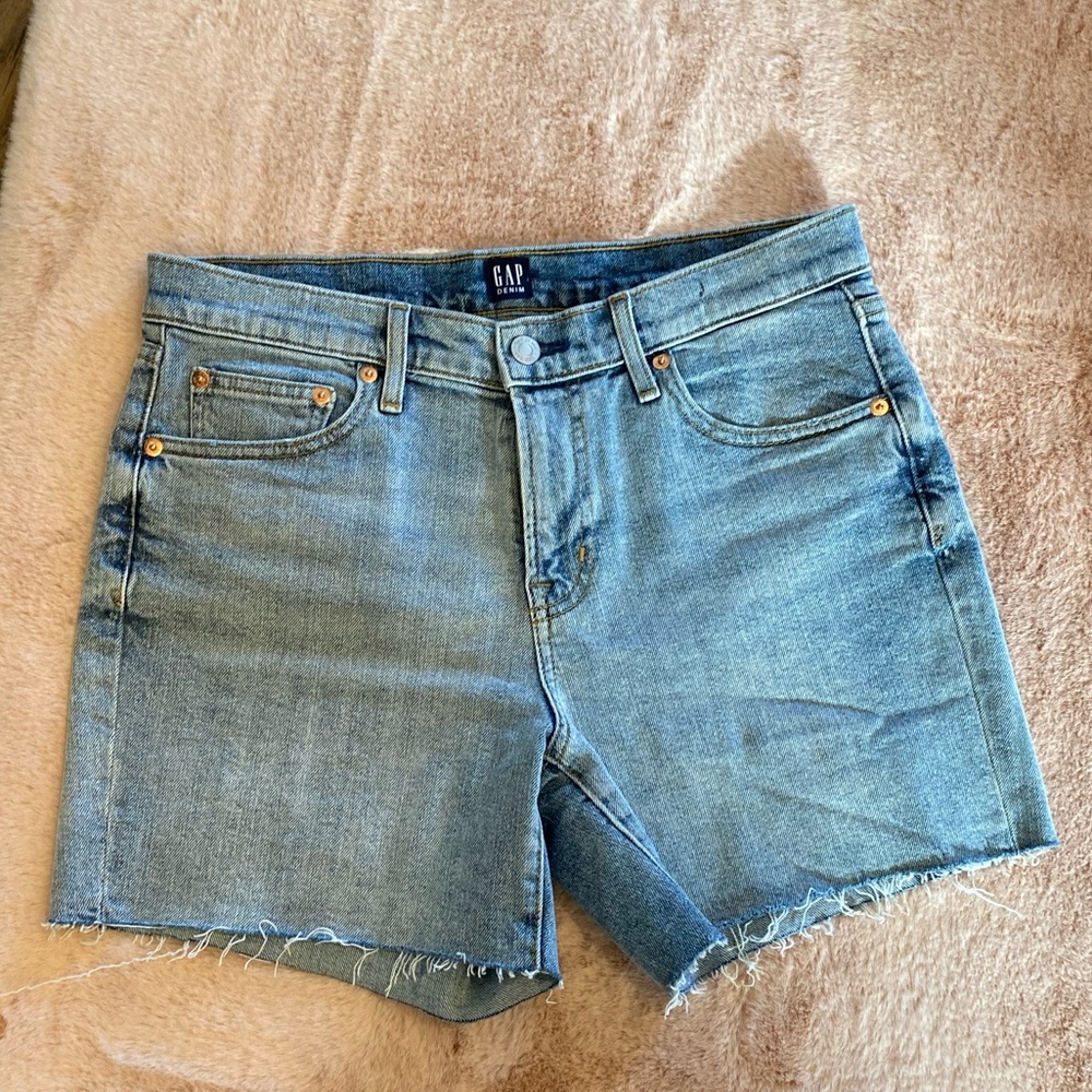 Gap Shorts